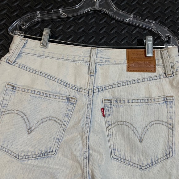 Levi's High Baggy Shorts Blue Light Wash Denim Women's Size‎ W31 - Picture 3 of 9